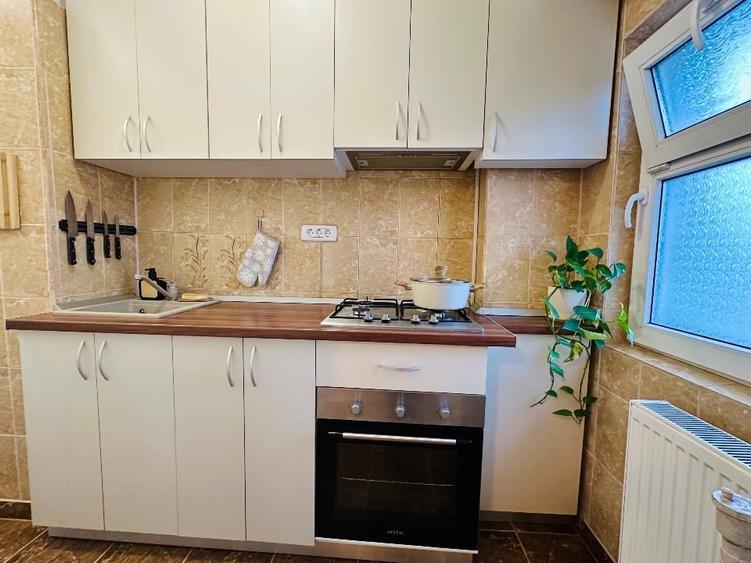 Proprietar inchiriez garsoniera aproape de metrou - 5