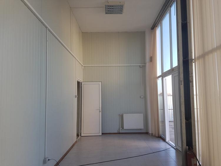 Hala industriala, 300mp, apa canalizare birouri teren 700mp ingradita, acces TIR - 9