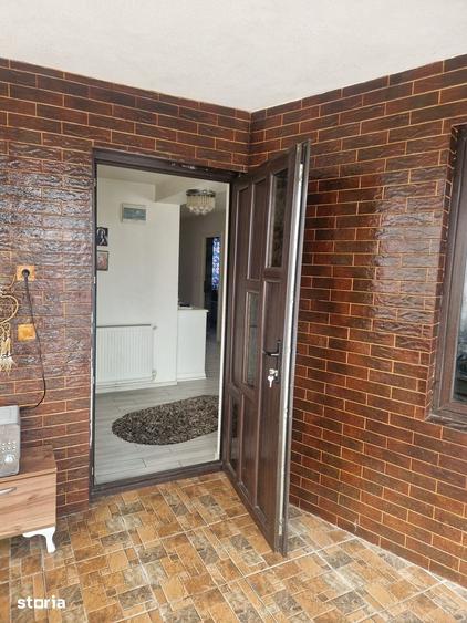 Casă cu 4 camere cu Teren 870 Mp în Mărăcineni
