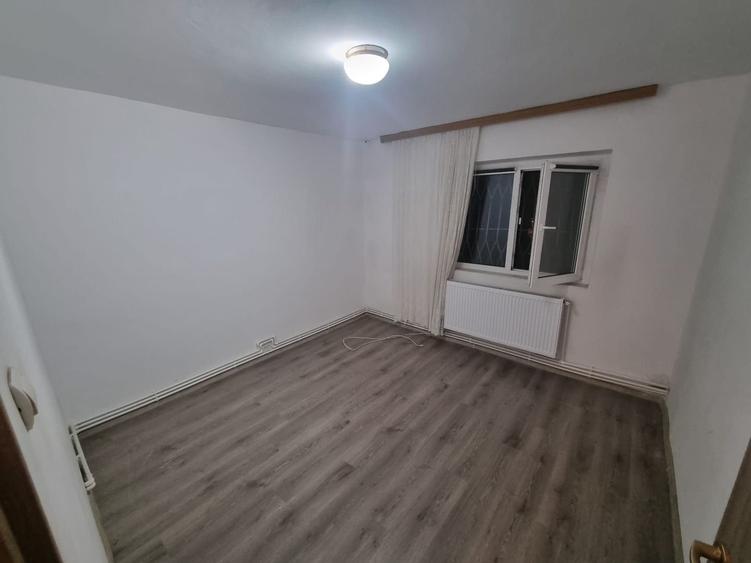 Faleza nord-apartament 2 camere decomandat cu gaze - 4