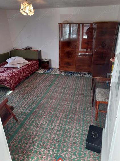 Casa ?i teren 2500mp - 3