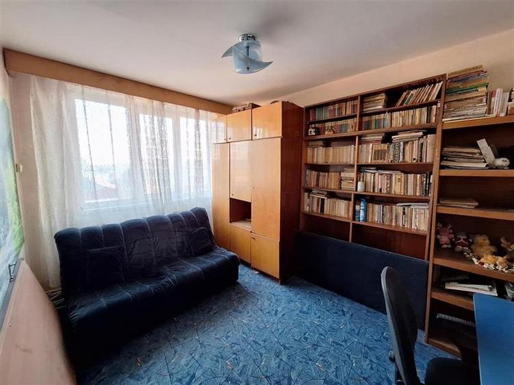 Apartament  3 camere decomandat , zona  Cora - 6