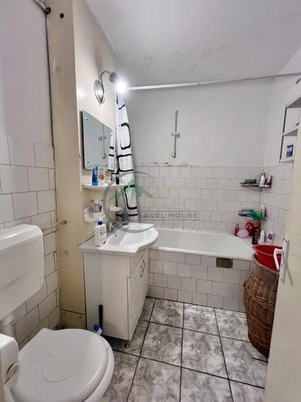 Apartament 3 camere, decomandat - 6