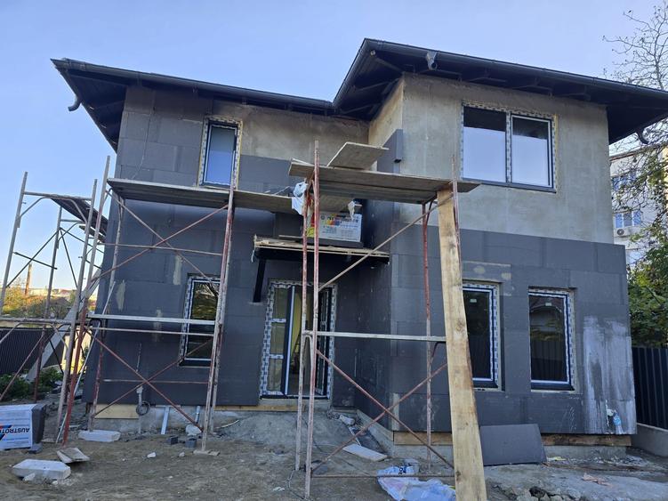 Casa moderna de vanzare Botosani / zona Imparat Traian - 7