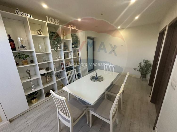 Apartament cu 4 camere de vanzare in zona Rovine Apartament cu 4 camere de vanzare in zona Rovine