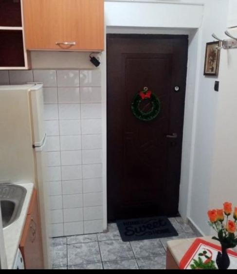 garsonieră zona Far mobilată utilată 24 mp - 3