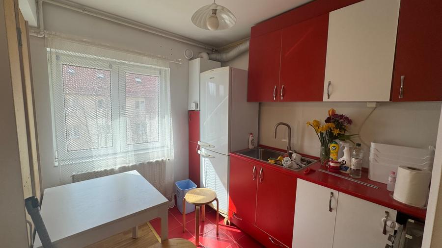 Apartament 3 camere cu parcare centrala proprie - 3