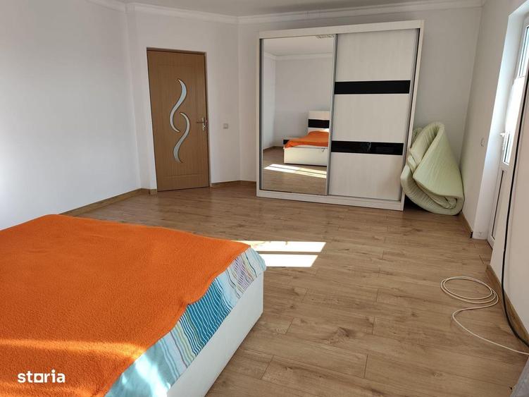 Casă cu 4 camere cu Teren 560 Mp în Joița