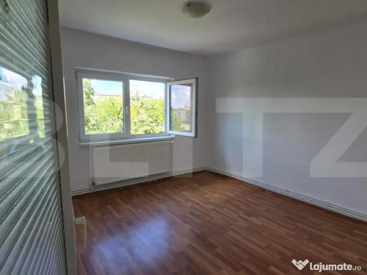 Apartament de vanzare, cu 3 camere, 76 mp, zona Micro 17 - 5