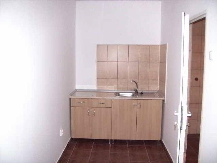 De vanzare cladire de birouri semicentral - 5