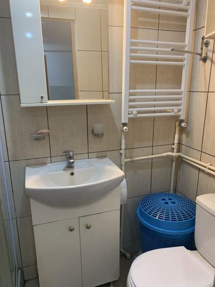 Inchiriez garsoniera in Buzau Cartier Posta . Sunt 2 camere plus baie , bucatarie si centrala termica - 6