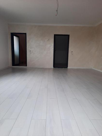 FARA COMISIOANE casa P+M cu 5 camere mari 4 bai 3 dresinguri finisata LA CHEIE - 8