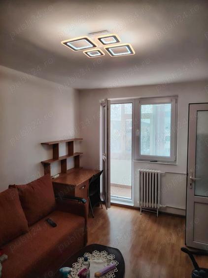 Inchiriez apartament cu o camera zona Podu Ros - 3