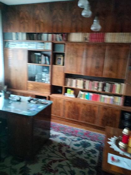 Apartament cu 4 camere la etajul 1/3 in bloc construit in asociatie,220.000 € - 2