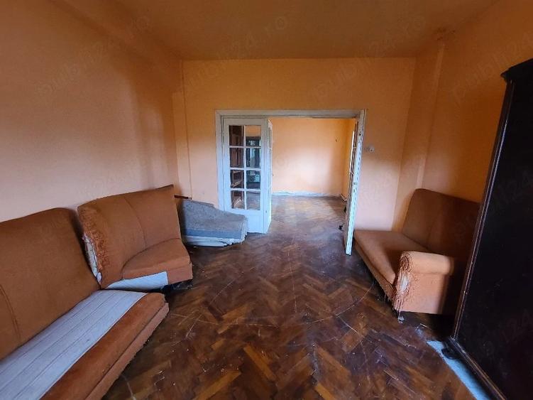 Apartament cu 2 camere nedecomandat în Parcul Carol