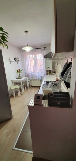 Apartament cu 2 camere decomandat în Tudor