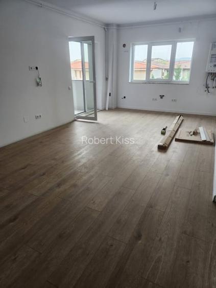 Apartament cu 3 camere, 60 mp,terasa, zona  Porii