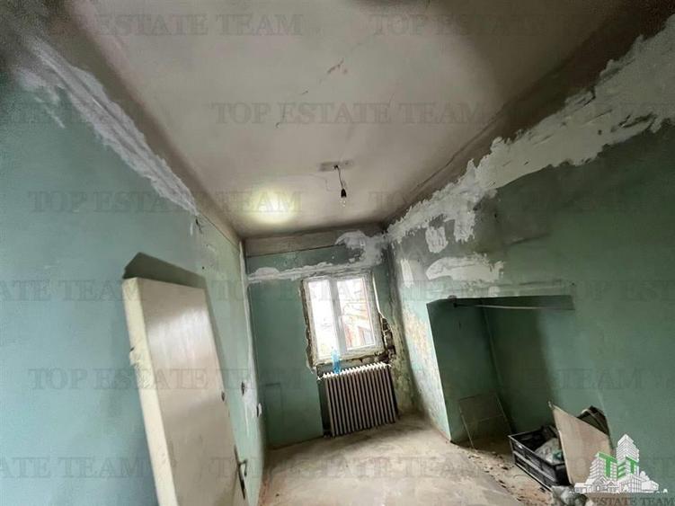 2 garsoniere adiacente la rosu pe Calea Grivitei, etaj 4 - 12