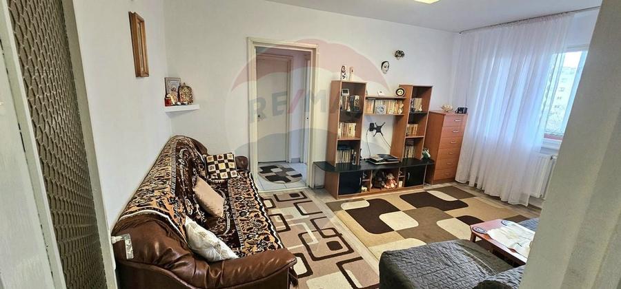 Apartament cu 2 camere de vânzare, strada Milcov - 8