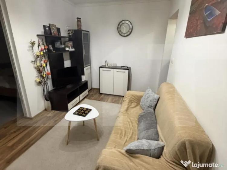 Apartament 2 camere, 40 mp, zona Intim - 1