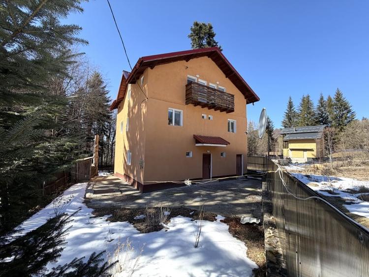 Vânzare cabană P+1+M, Trei Brazi (Predeal), ideală business hotelier - 1