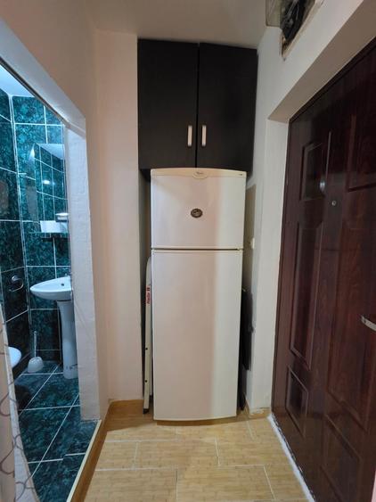 Titan, Postavarul intersectie B-ul 1 Decembrie 1918, stradal, vedere spate - 4