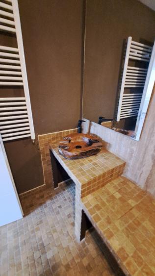 APARTAMENT 3 CAMERE CU 3 BAI - LUX - LOC PARCARE - COMISION 0 - 37