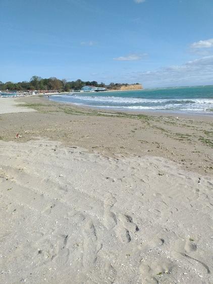 23August - Teren intravilan  6000mp 2fronturi de 46m  aproape de lac si mare - 6