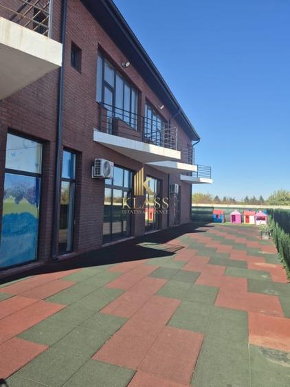 Spatiu Comercial de VANZARE – British Village, Tunari - 1