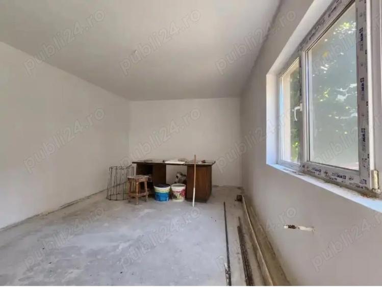 Apartament central,cu 2 camere, in spate la Brasserie, parter 4 - 5