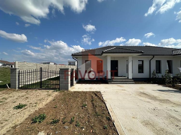 Duplex in Sanandrei | 3 camere | Toate utilitatile | Asfalt - 1