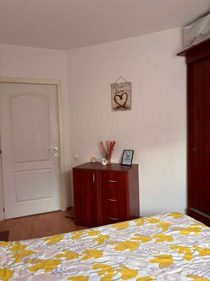 inchiriez ap. 2 camere - 3