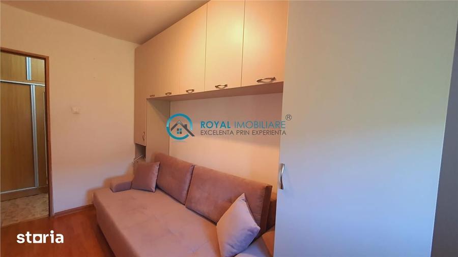 Royal Imobiliare - Vanzare Apartament 3 camere zona 9 Mai - 9