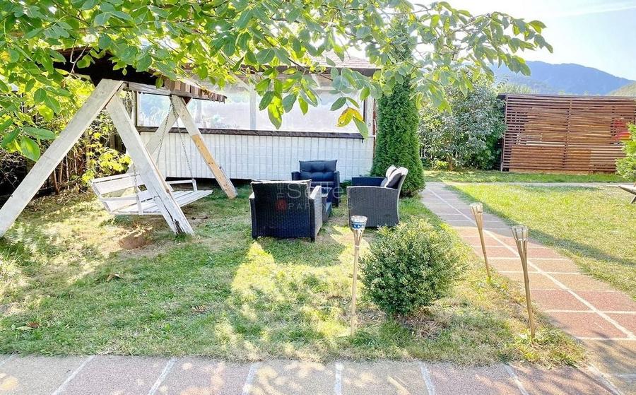 Proprietate compusa din 2 case - 20