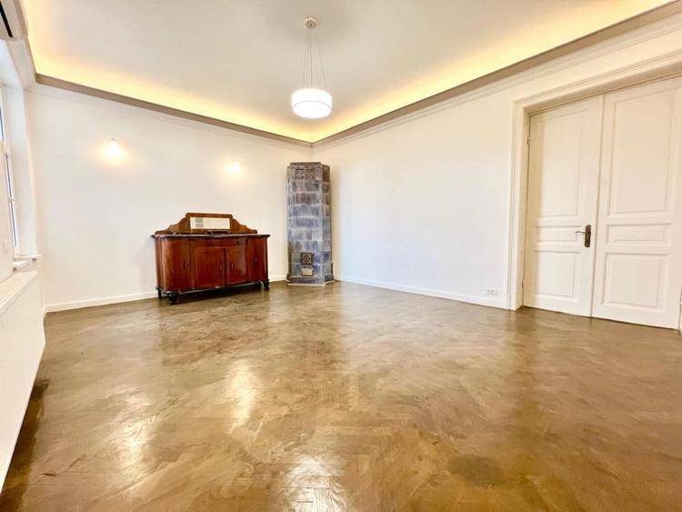 SPATIU DEOSEBIT VILA / PARTIAL MOBILAT SI UTILAT - 22