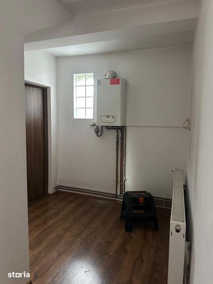 Casă cu 5 camere cu Teren 163 Mp în Central