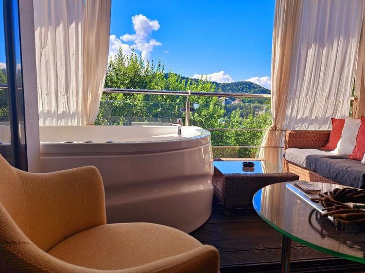 Luxury Boutique Villa & Panoramic View - 3