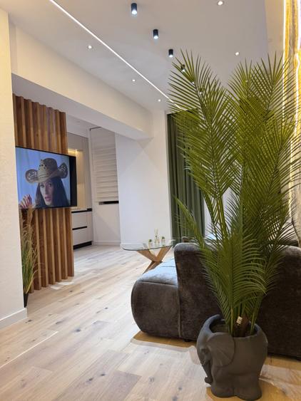 Apartament cu 2 camere semidecomandat, mobilat în Pipera