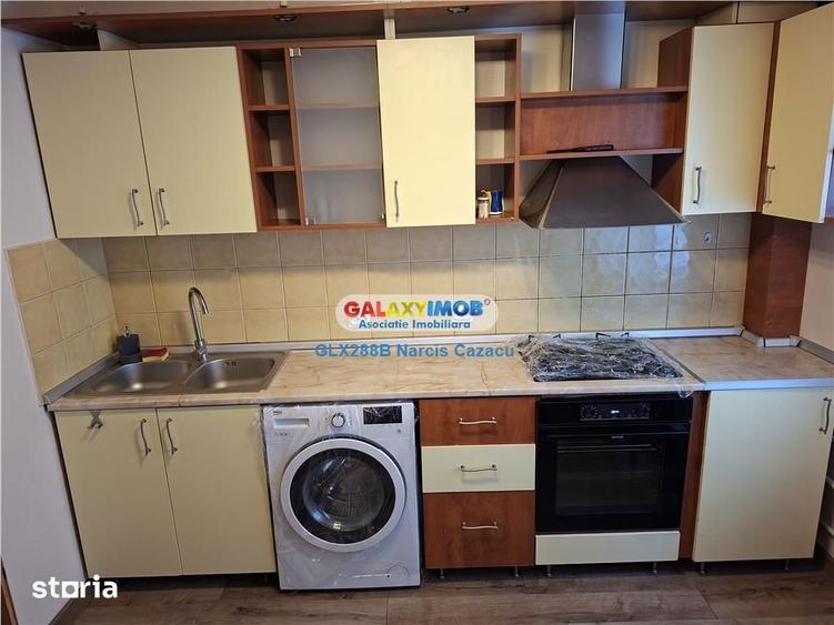 Apartament cu 3 camere decomandat, mobilat în Vitan