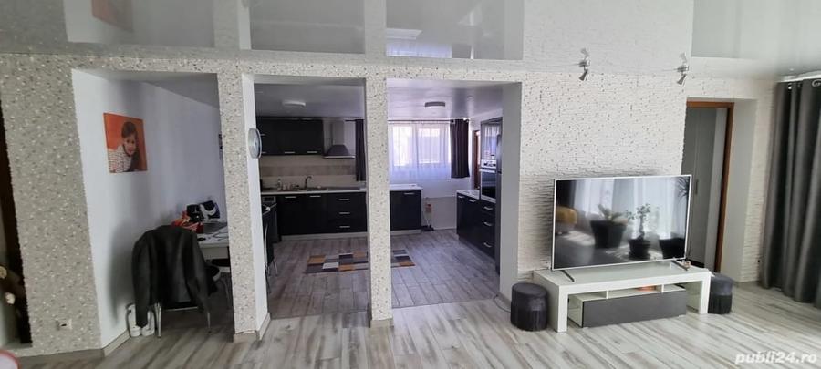 Casă cu 7 camere în Central