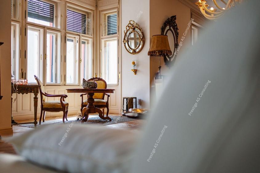 Apartament cu 3 camere decomandat, mobilat în Ultracentral
