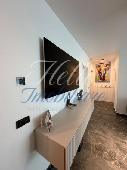 Apartament cu 3 camere decomandat, mobilat în Florești