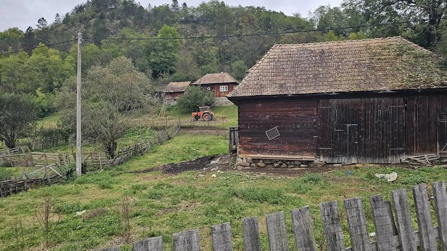 Teren de 800 mp, în Ocolișel
