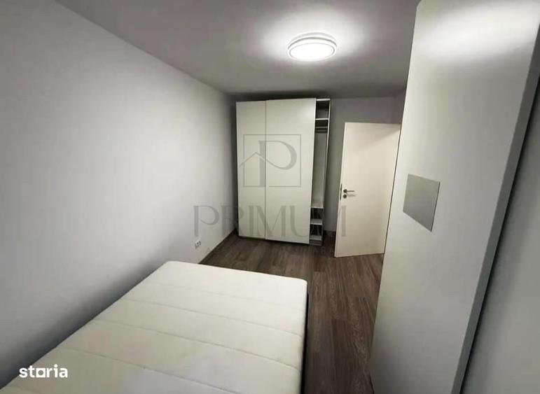 Apartament cu 3 camere semidecomandat în Dâmbovița