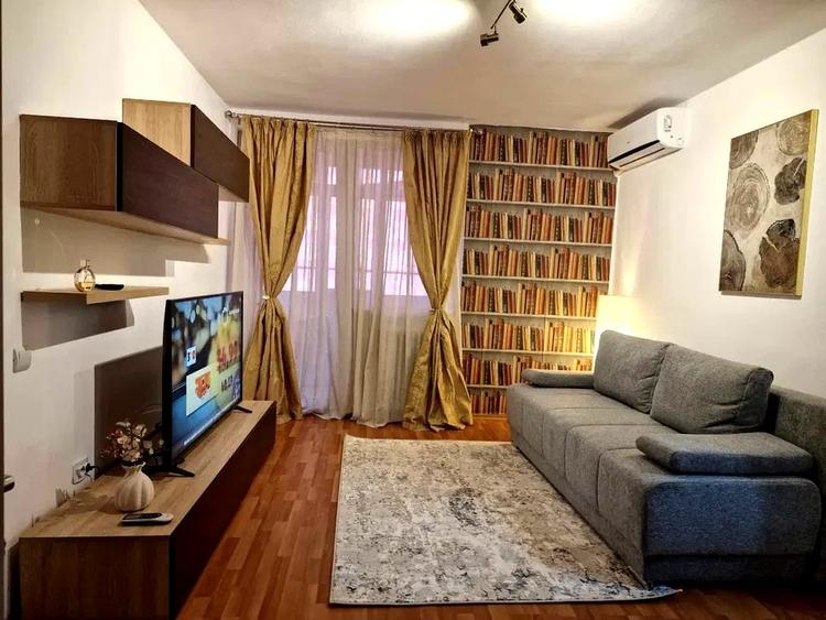 Apartament cu 2 camere semidecomandat, mobilat în Ștefan cel Mare