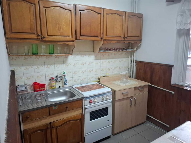 Apartament cu 2 camere decomandat în Podgoria