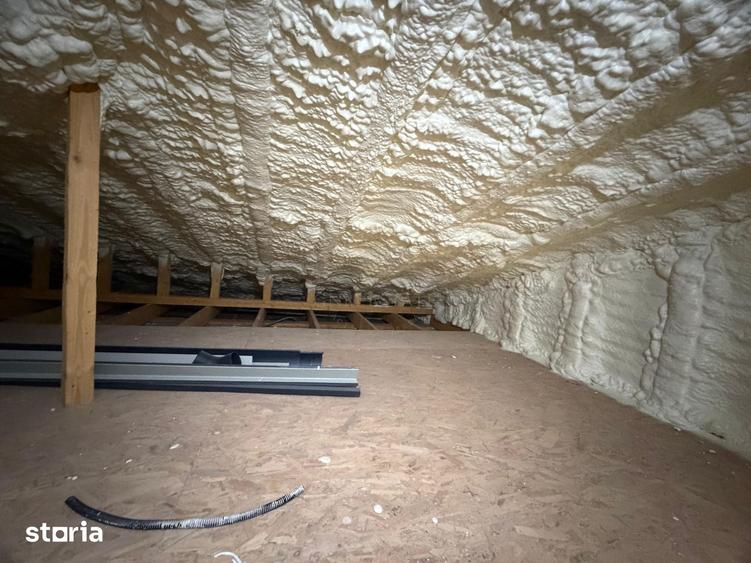 Casă cu 5 camere cu Teren 174 Mp în Berceni