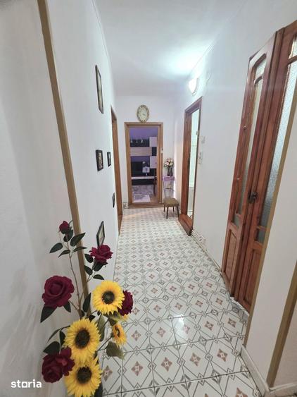 Apartament cu 2 camere decomandat în Școlilor
