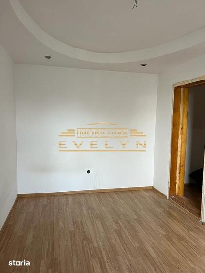 Casă cu 3 camere decomandat cu Teren 460 Mp în Central