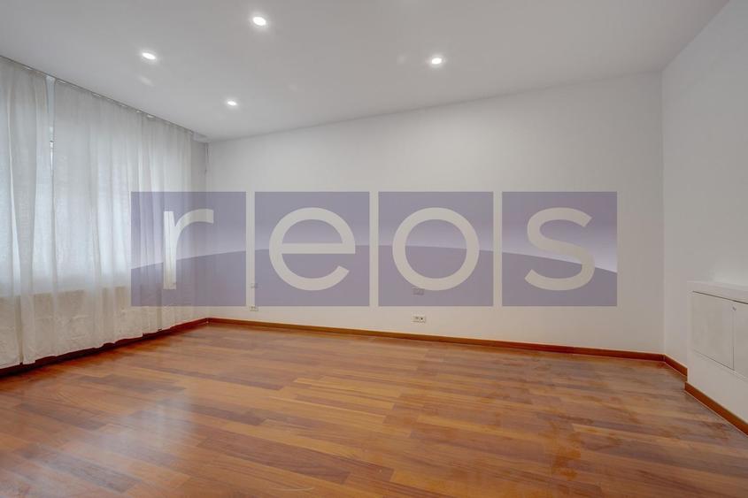 Apartament cu 4 camere decomandat în Primăverii